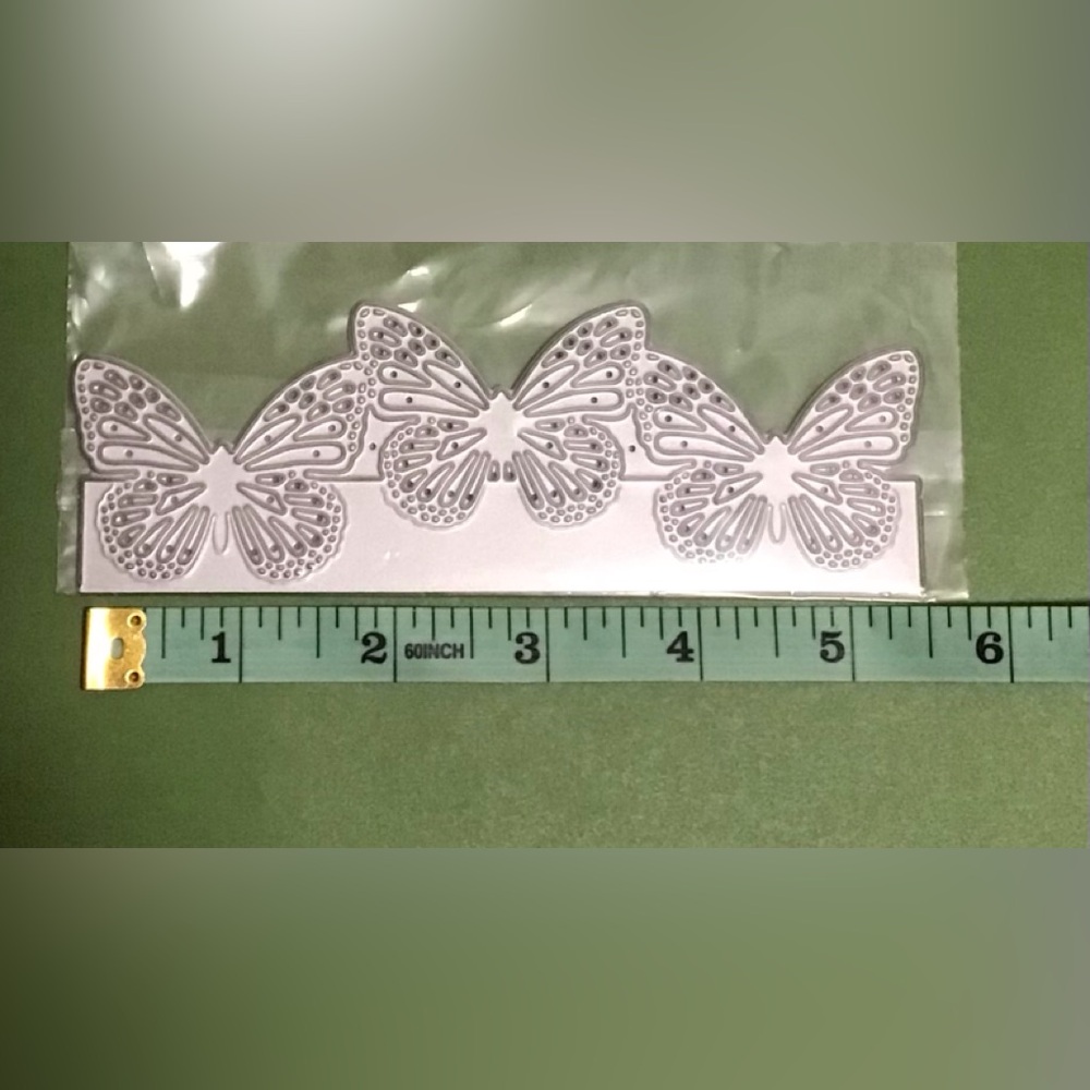 Butterfly Border Metal Die for cards paper crafting scrapbooking - Picture 3 of 3